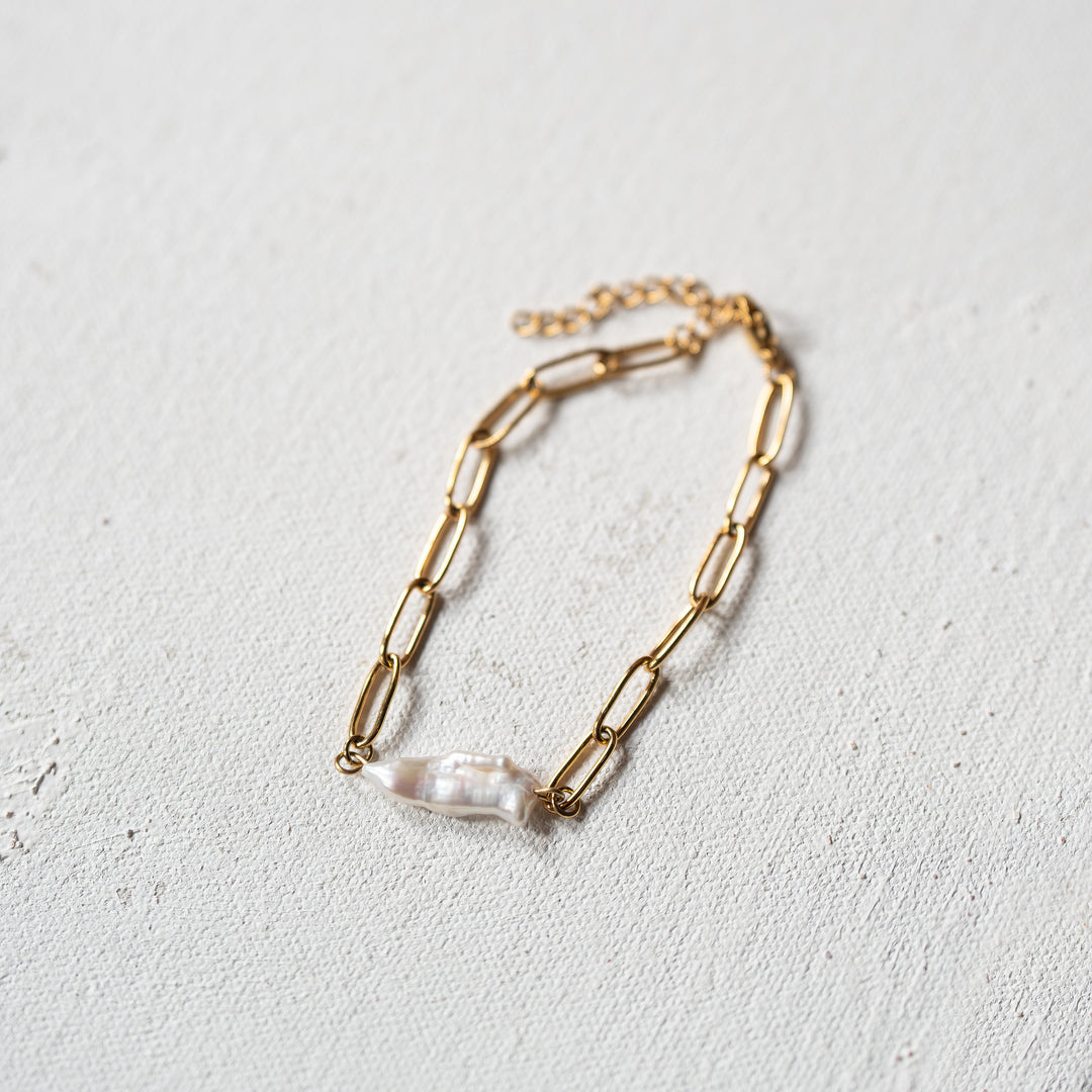 Elongated Freshwater