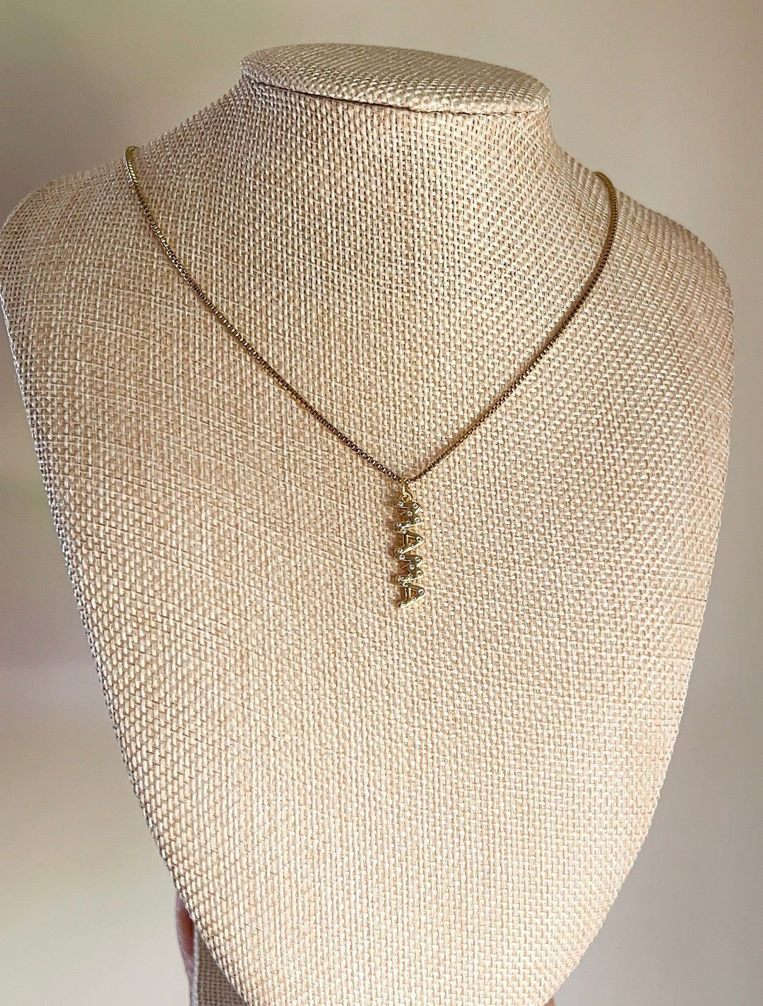 Mama Necklace