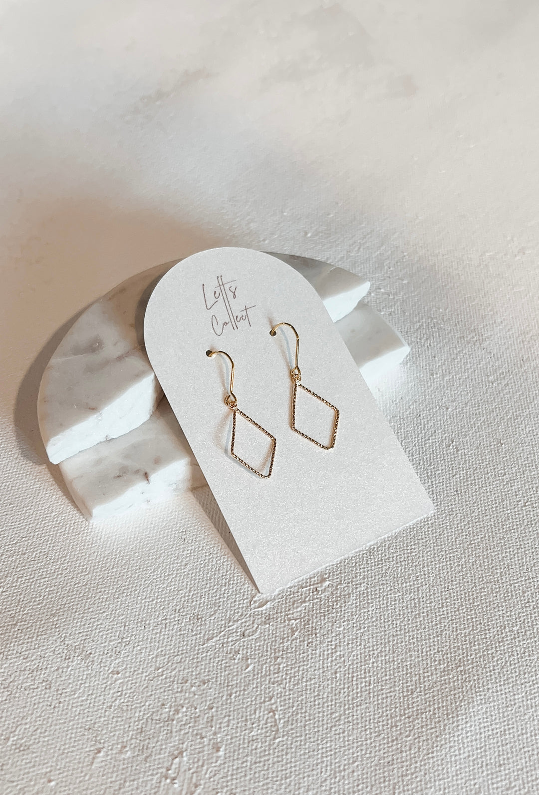 The Minimalist Diamond